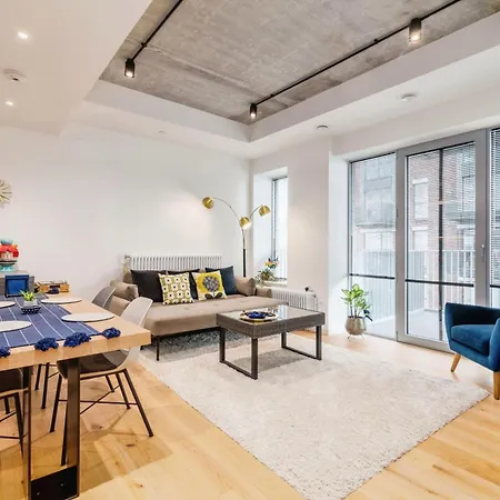 Chic 2 Bedroom Flat With Balcony Londres Extérieur photo